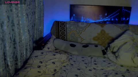 Snapshot of melaniemoor chatting on December 5, 8:11 pm Melanie Milena online show from December 5, 8:11 pm