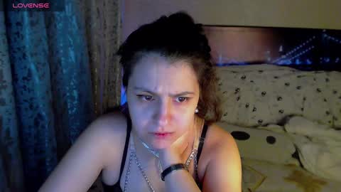 Snapshot of melaniemoor chatting on December 17, 6:31 pm Melanie Milena online show from December 17, 6:31 pm