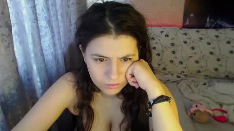 Snapshot of melaniemoor chatting on February 7, 10:19 am Melanie Milena online show from February 7, 10:19 am