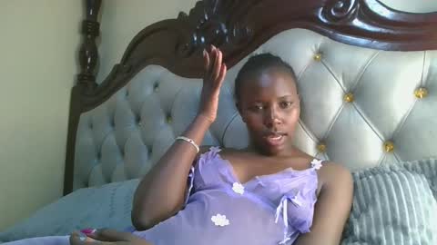 Snapshot of melaninblue chatting on January 16, 5:17 pm melaninblue online show from January 16, 5:17 pm