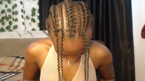 Snapshot of melanine_floral chatting on October 16, 12:06 pm Praiz online show from October 16, 12:06 pm