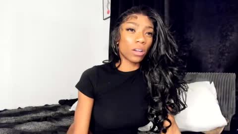 Snapshot of melaninmelanix chatting on July 14, 5:56 am melaninmelanix online show from July 14, 5:56 am
