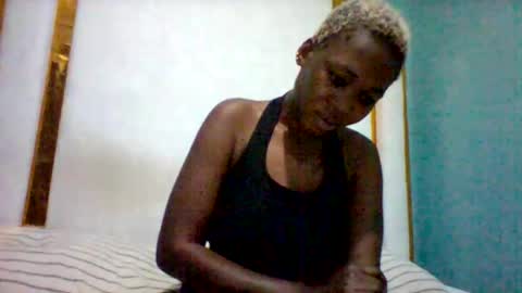 melaninndriping online show from November 25, 5:40 am