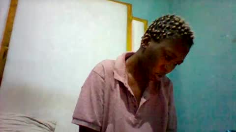 melaninndriping online show from December 3, 3:47 am