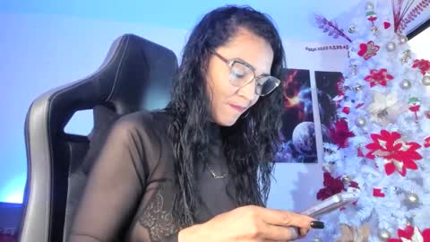 melannia_hills online show from December 9, 6:57 pm