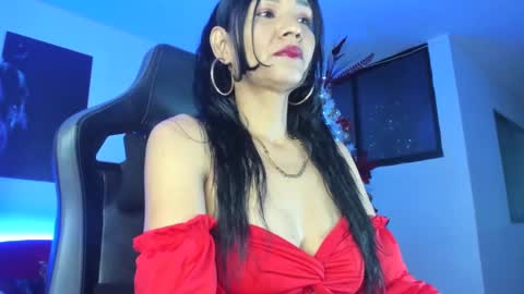 melannia_hills online show from December 25, 7:24 am