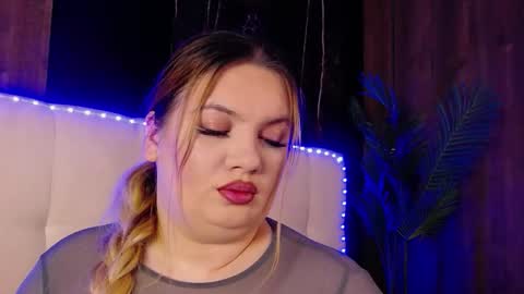 melanniebrown online show from February 19, 6:53 am