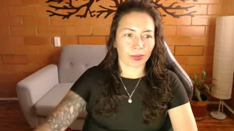 Snapshot of melanny_69 chatting on February 22, 12:19 pm Melanny online show from February 22, 12:19 pm