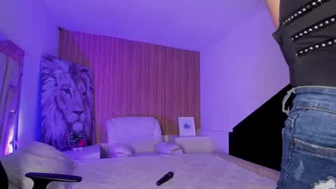 MelanyLuv online show from November 5, 8:09 pm