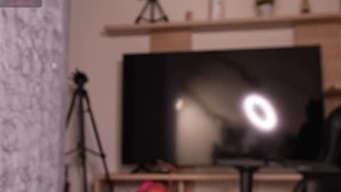 Snapshot of melanny_luv chatting on February 15, 8:38 pm MelanyLuv online show from February 15, 8:38 pm