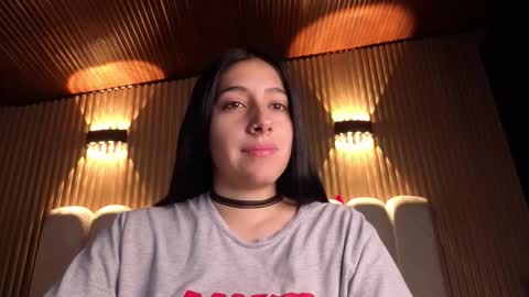 Snapshot of melanny_petite chatting on March 21, 12:54 pm melanny_petite online show from March 21, 12:54 pm