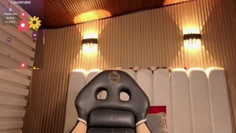 Snapshot of melanny_petite chatting on April 1, 1:41 pm melanny_petite online show from April 1, 1:41 pm