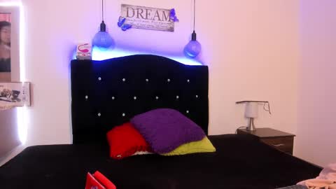 Melany online show from March 6, 1:46 pm