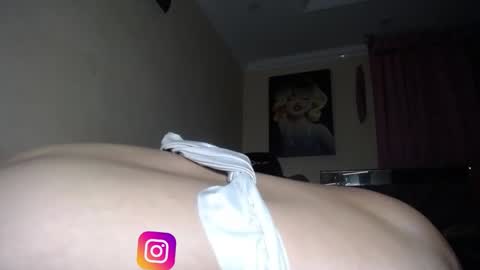 melany online show from November 21, 6:56 am