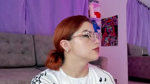 Snapshot of melany_jhonsonn chatting on April 30, 2:29 am melany_jhonsonn online show from April 30, 2:29 am