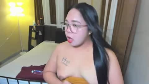 melayfoxx online show from April 22, 2:07 pm
