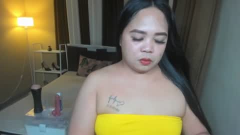 melayfoxx online show from May 3, 12:16 am