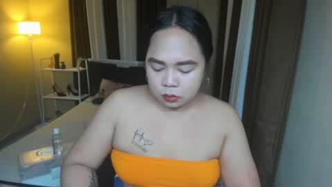 melayfoxx online show from May 4, 1:56 am