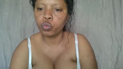 Snapshot of meld2599 chatting on September 21, 9:22 am meld2599 online show from September 21, 9:22 am