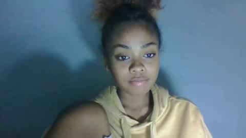 meliana98 online show from October 31, 4:19 pm