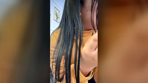 Snapshot of melie_me chatting on March 31, 10:59 am MELIE online show from March 31, 10:59 am