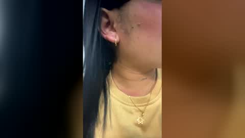 Snapshot of melie_me chatting on April 1, 10:49 am MELIE online show from April 1, 10:49 am