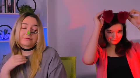 Snapshot of melina_mars chatting on September 27, 9:36 am melina_mars online show from September 27, 9:36 am