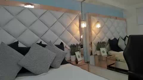 melina_voss online show from March 25, 5:35 am