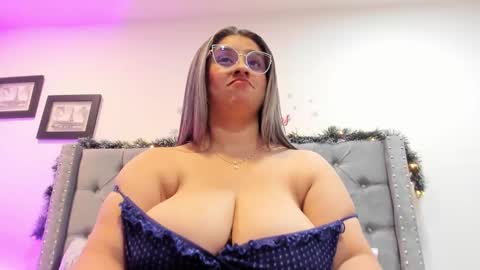 Melinda online show from December 20, 7:39 pm