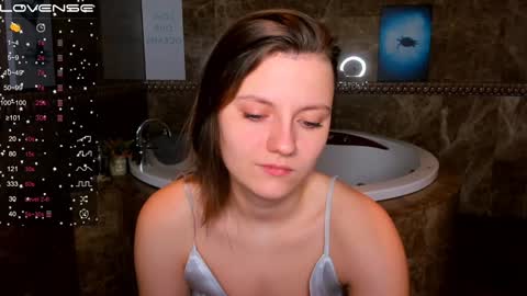 Snapshot of melindat chatting on December 3, 1:08 am Melinda online show from December 3, 1:08 am
