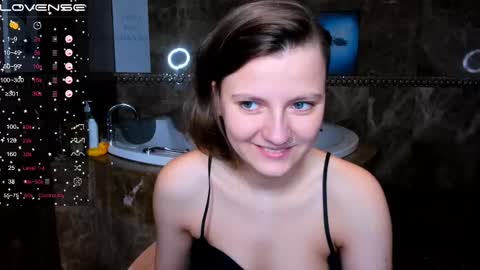 Snapshot of melindat chatting on February 28, 3:59 am Melinda online show from February 28, 3:59 am