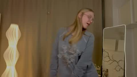 Alice - online show from April 2, 7:11 pm