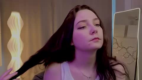 Alice - online show from April 3, 8:23 am