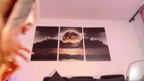 Melissa online show from December 27, 9:54 pm