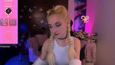 Melisa online show from February 3, 9:39 pm