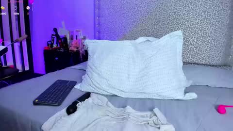 Melissa online show from February 13, 7:21 pm