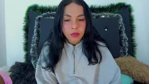 Snapshot of melisagalindo01 chatting on December 20, 11:06 am Melissa G online show from December 20, 11:06 am