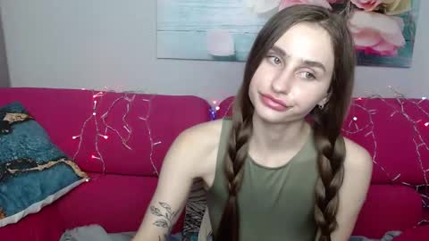 melisareu online show from December 7, 2:02 pm