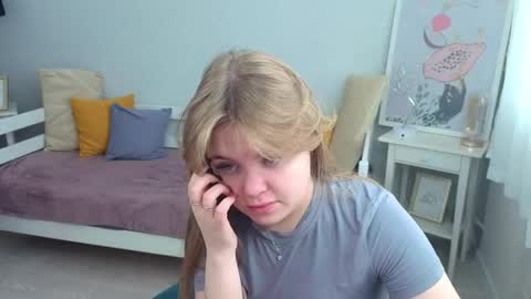 Snapshot of melissa_199 chatting on May 4, 5:03 am Sophia online show from May 4, 5:03 am