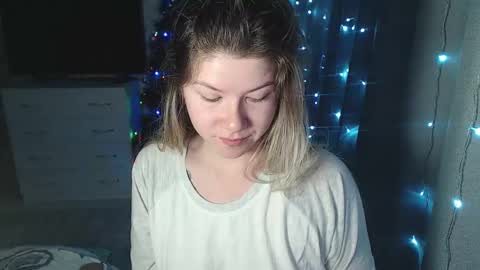 Melissa  Ray online show from January 13, 9:31 pm