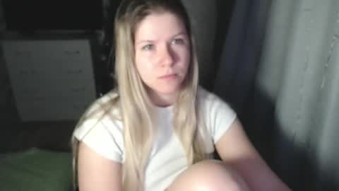 Melissa  Ray online show from January 24, 2:28 am
