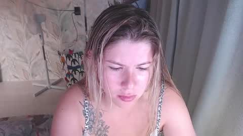 Melissa  Ray online show from September 8, 6:40 pm