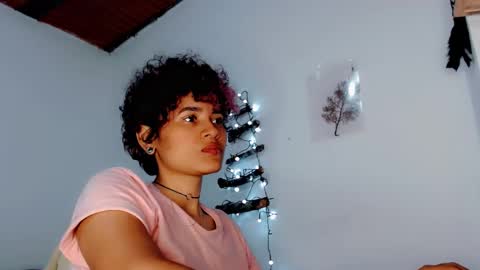 Snapshot of melissa_and_carol chatting on December 14, 2:23 am Carol - Dany online show from December 14, 2:23 am