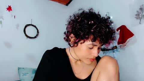 Snapshot of melissa_and_carol chatting on December 17, 3:06 pm Carol - Dany online show from December 17, 3:06 pm