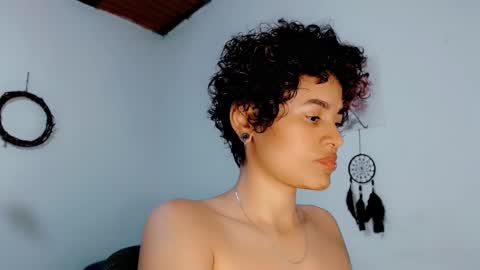 Snapshot of melissa_and_carol chatting on February 1, 12:40 am Carol - Dany online show from February 1, 12:40 am