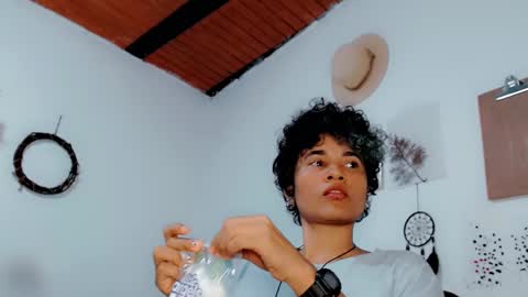 Snapshot of melissa_and_carol chatting on March 9, 2:39 am Carol - Dany online show from March 9, 2:39 am