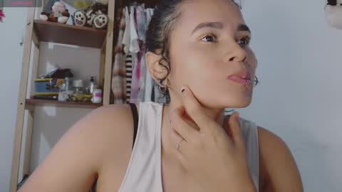 Snapshot of melissa_and_carol chatting on January 18, 7:39 pm Carol - Dany online show from January 18, 7:39 pm