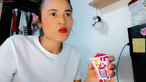 Snapshot of melissa_and_carol chatting on March 22, 6:11 pm Carol - Dany online show from March 22, 6:11 pm