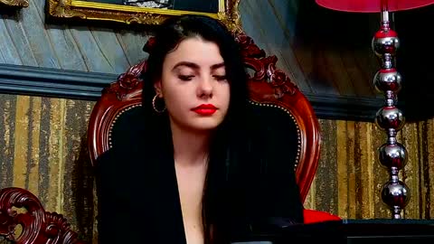 Melissa online show from December 4, 12:25 pm