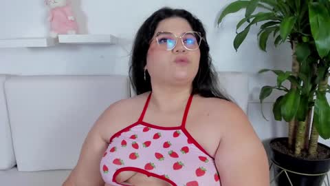 Melissa online show from January 22, 9:10 pm